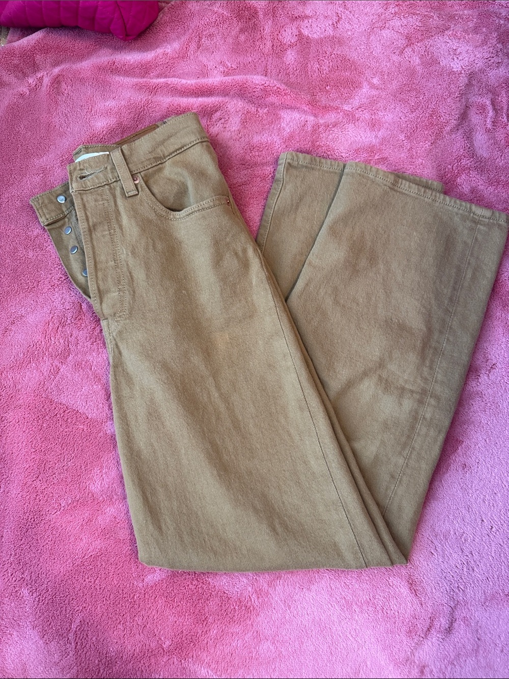 Classic Tan Wide-Leg Levis Jeans